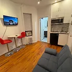 Hudson Crown Suites