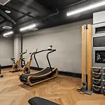 Freeman 401 By Rove Travel - Studio W Shared Amenities