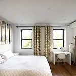 Elegant Historic Harlem Townhouse Apartments For Summer