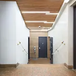 75-1A New Prime Ues W D In Unit Elevator