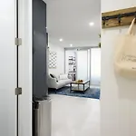 75-2c Furnished 1br W D Elev Wd Park