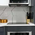 75-2c Furnished 1br W D Elev Wd Park