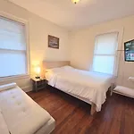 Entire Beautiful 1br For You! R * New York