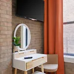 2 Bedroom Unit In Lower Manhattan * New York