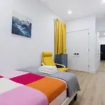 2 Bedroom Modern Unit In Manhattan Apartment New York
