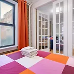 Apartment 2 Bedroom Unit In Lower Manhattan