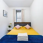 2Bd Manhattan Valley Hideaway