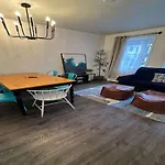 Four Bedroom Prime Furnished Rental, June To Aug 90 Days Stay Required