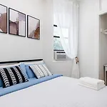 Aura Style 3bd At Times Square Manhattan Apartment