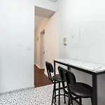 2Bd Manhattan Valley Hideaway