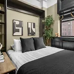 Central Nyc Apartment Walking Distance To Everywhere!