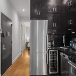Chic Nyc Retreat By Central Park