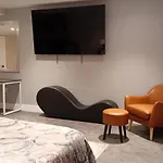 Rose Hotel Near Yankee Stadium