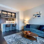 Luxury Apt With Gym & Pool
