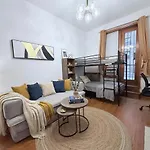 Chic & Spacious Uws Gem - Steps To Park Apartment