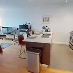 Columbus Square 1 Bedroom W Work Setup By Anyplace - 11623