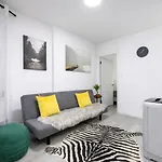 Cozy Units In Prime Location