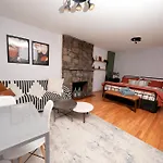 Westside House Apartment