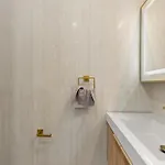 19-7d 2br 1 Bath Luxury East Village New York