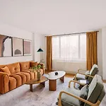 43-4d Newly Furnished 2br Full Service 24h Doorman Laundry Gym