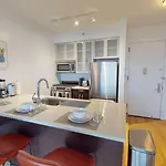 Apartment Columbus Square 1 Bedroom W Work Setup By Anyplace - 11623