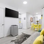Cozy Units In Prime Location *