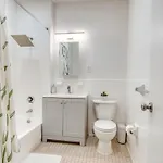 Haven On Bruckner Sprawling 2br W King Bed Fast Wifi 20 Minutes To Times Square Apartment