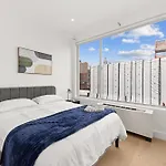 19-7d 2br 1 Bath Luxury East Village Apartment