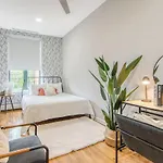Haven On Bruckner Sprawling 2br W King Bed Fast Wifi 20 Minutes To Times Square Apartment New York