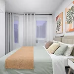 Apartment Cozy Units In Prime Location *