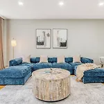 Haven On Bruckner Sprawling 2br W King Bed Fast Wifi 20 Minutes To Times Square Apartment