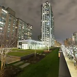 Apartment Columbus Square 1 Bedroom W Work Setup By Anyplace - 11623 New York