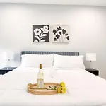 Haven On Bruckner Sprawling 2br W King Bed Fast Wifi 20 Minutes To Times Square * New York