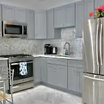 15 Minutes From Manhattan 2-bedroom In Lic Astoria Queens