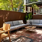 26-3B 1Br Prime Gramercy Wd In Unit Courtyard