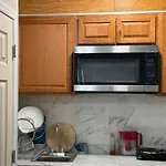 Large 1 Bedroom Apartment In The Heart Of The Bronx