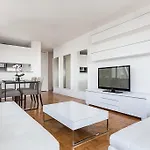 2 Bedroom Luxury Residence On Broadway Near Carnegie Hall