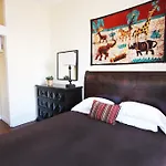 Luxury Living Apartment *