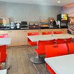 Red Lion Inn And Suites Brooklyn