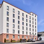 Red Lion Inn And Suites Brooklyn