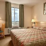 Days By Wyndham Jamaica / Jfk Airport Hotel New York