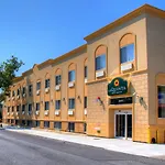 View Inn & Suites Jfk Airport