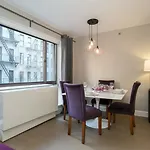 Places4Stay Times Square Luxury Studio