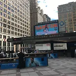 Today House On Broadway