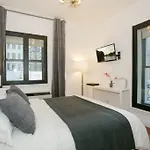 One-Bedroom Apartment Midtown