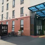 Red Lion And Brooklyn 3*