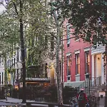 Comfortable Two Bedroom Apartment In East Village