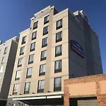 Howard Johnson By Wyndham Jamaica Ny Near Airtrain Jfk