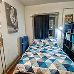 Chelsea Art Hostel *