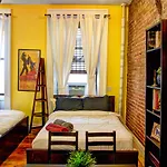 Hostel Chelsea Art *